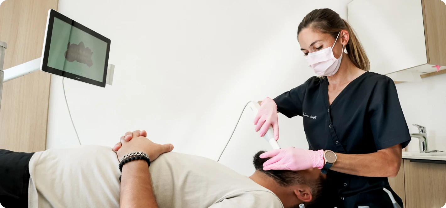 Empreinte optique au cabinet d'Orthodontie Plaine Fleurie du Dr Laure Rebuffet